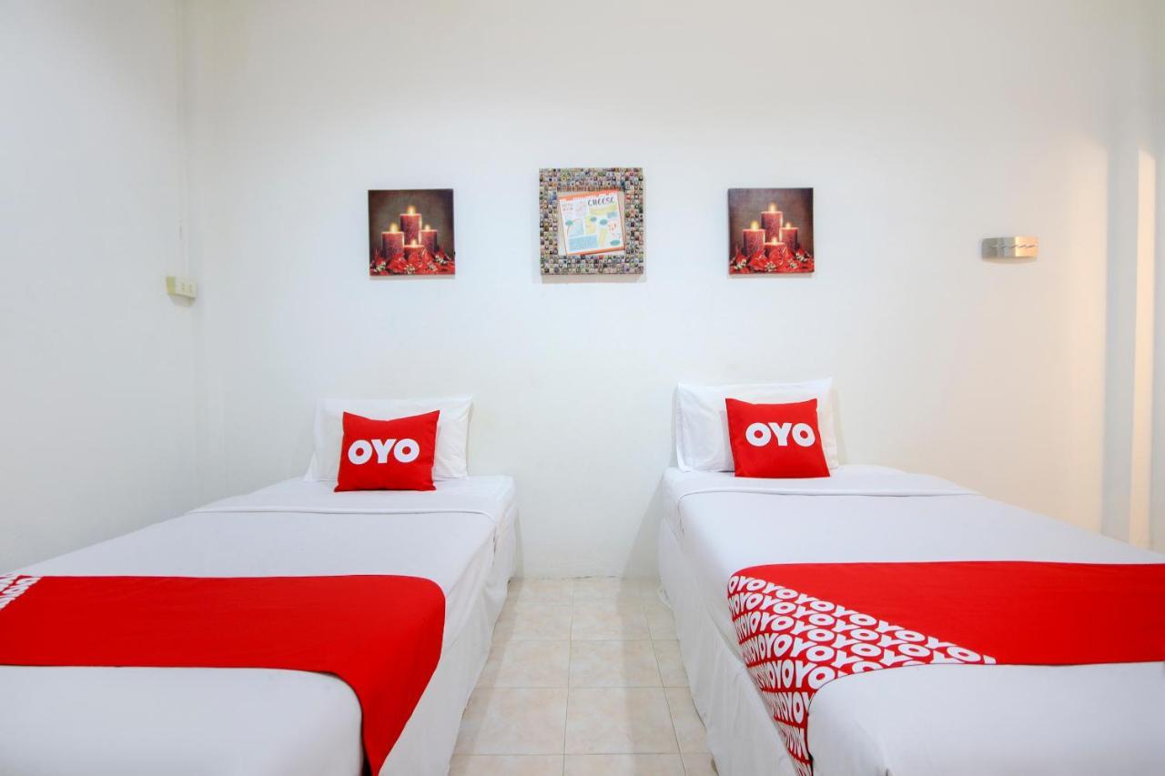 OYO 1054 Phuket Backpacker Hostel Exteriör bild
