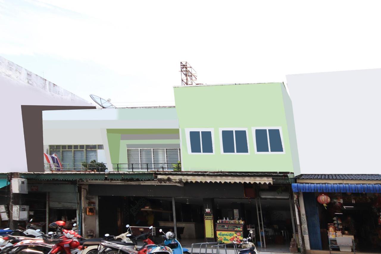 OYO 1054 Phuket Backpacker Hostel Exteriör bild