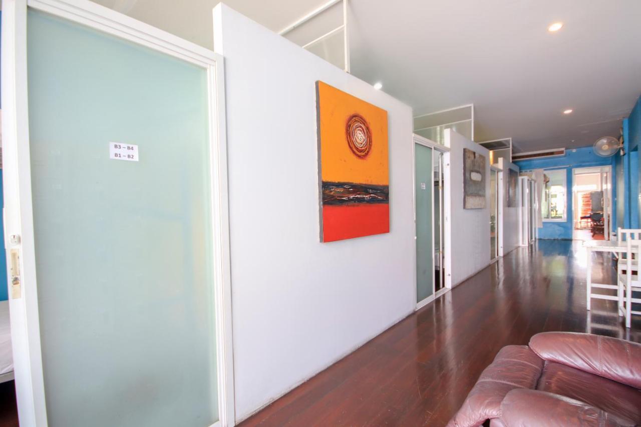 OYO 1054 Phuket Backpacker Hostel Exteriör bild